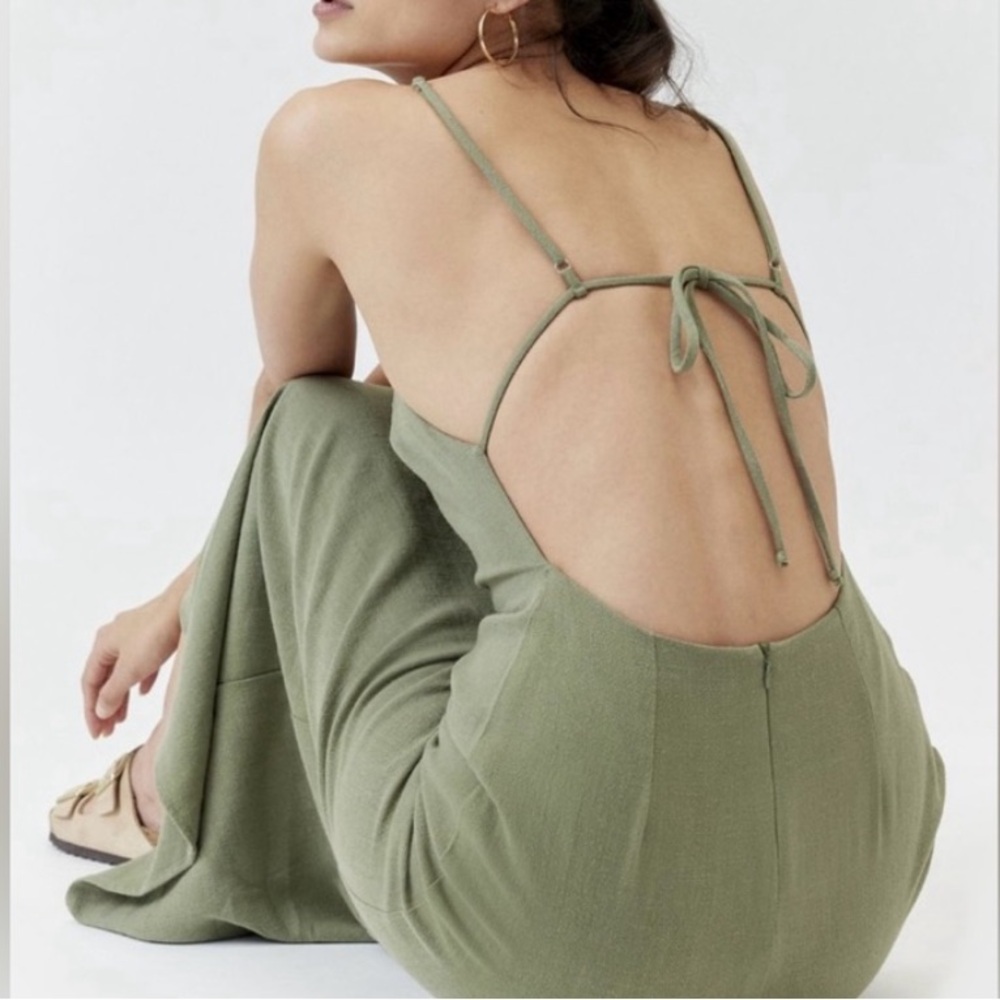 🟤NWT URBAN RENEWAL by URBAN OUTFITTERS Slub Linen Open-Back Midi Dress in Olive